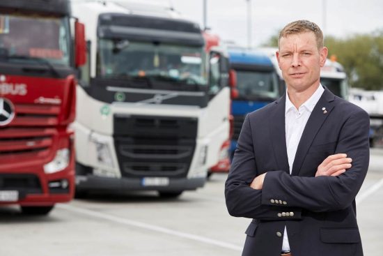 Prof. Dirk Engelhardt, Vorstandssprecher bei Bundesverband Güterkraftverkehr Logistik und Entsorgung (BGL) e.V., spricht über fehlende Lkw-Parkplätze